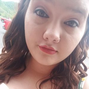 Meet your Posher, Katelyn